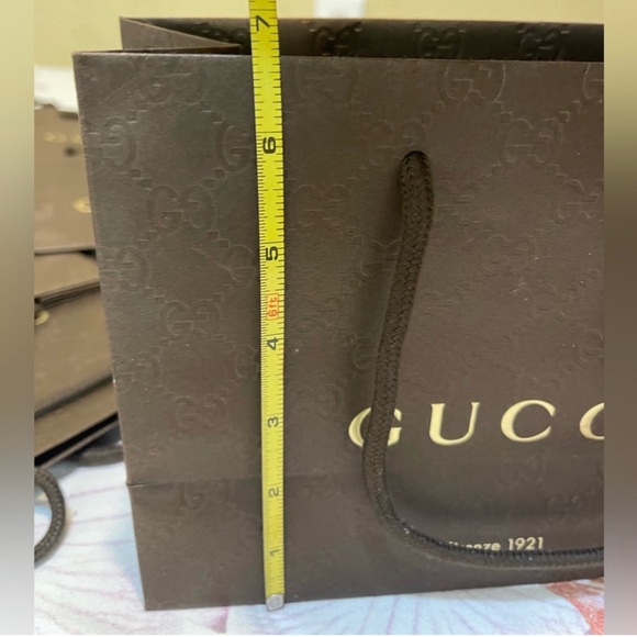 GUCCI embossed Gift/Shop Bag - Picture 5 of 9